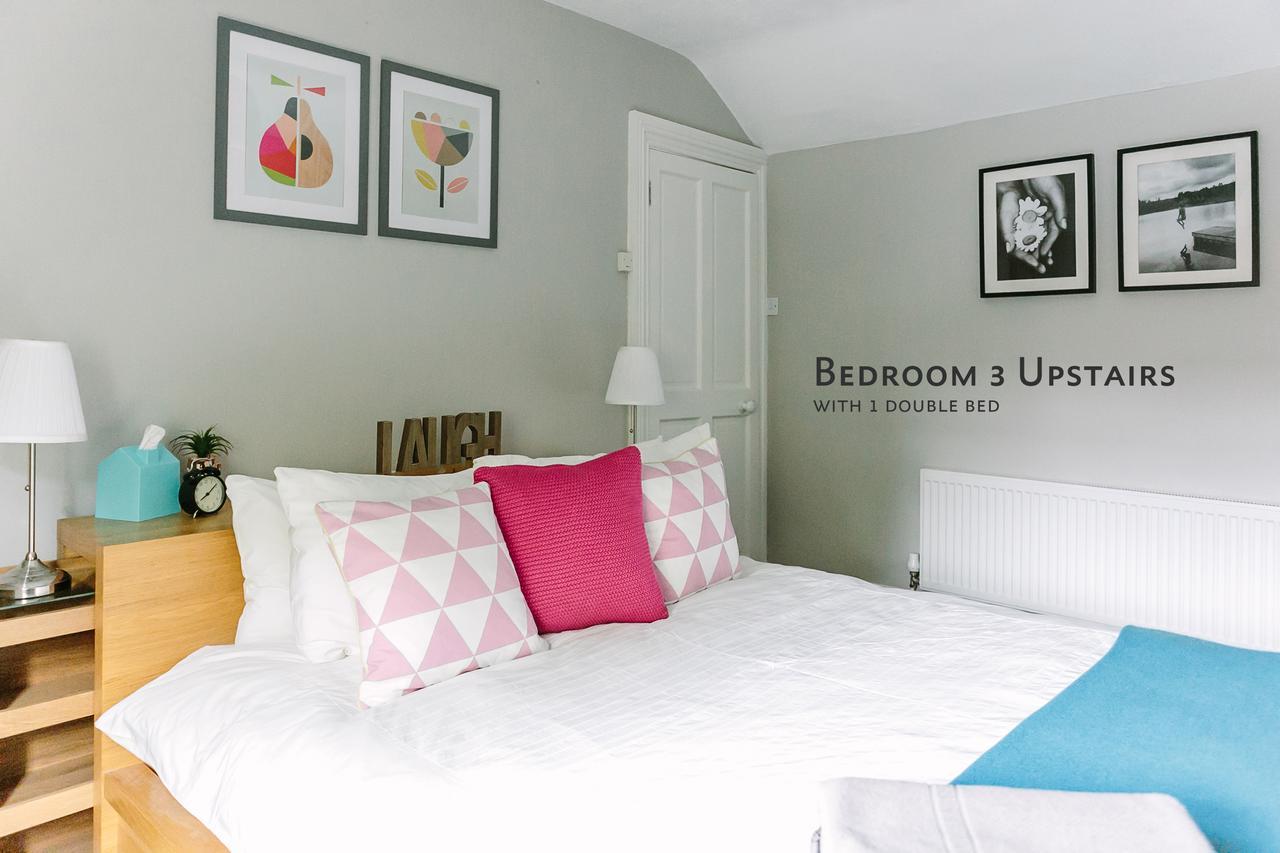 Holiday home Cosy Home; Sleeps 10/11. 15 Minutes' Walk
