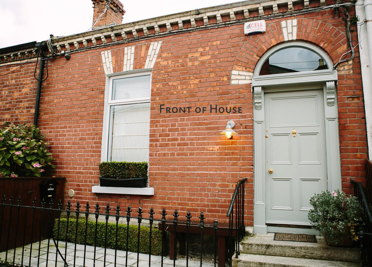 Cosy Home; Sleeps 10/11. 15 Minutes' Walk * Dublin